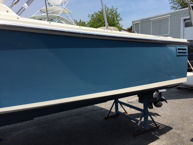 Port side transom of 24' Limestone boat